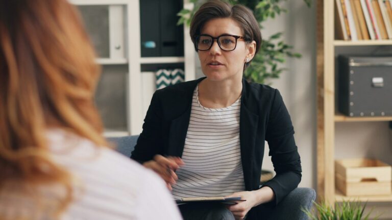 ¿Trabajas desde casa como terapeuta? Señales de que ha llegado el momento de alquilar una sala